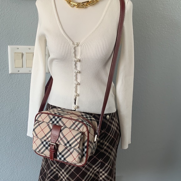 ❤️❤️SOLD❤️❤️Burberry blue label crossbody camera bag - Picture 11 of 11